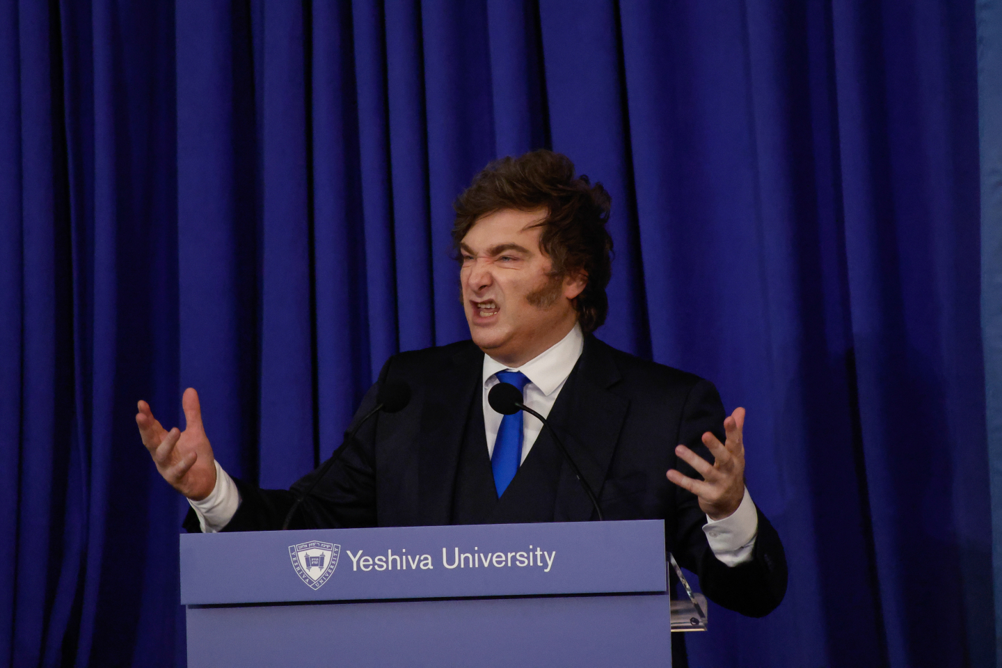 “Strong Leaders Support Wise Fiscal Policies – Milei’s Balanced Budgets Key to Prosperity”