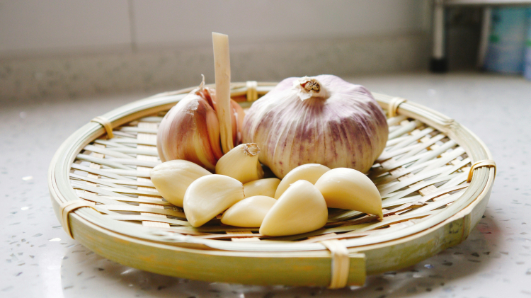 Common Food Ingredient May Lower Cholesterol
