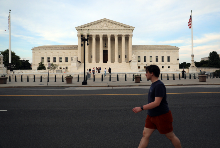 Supreme Court Backs White House on Asylum Claims, TPS
