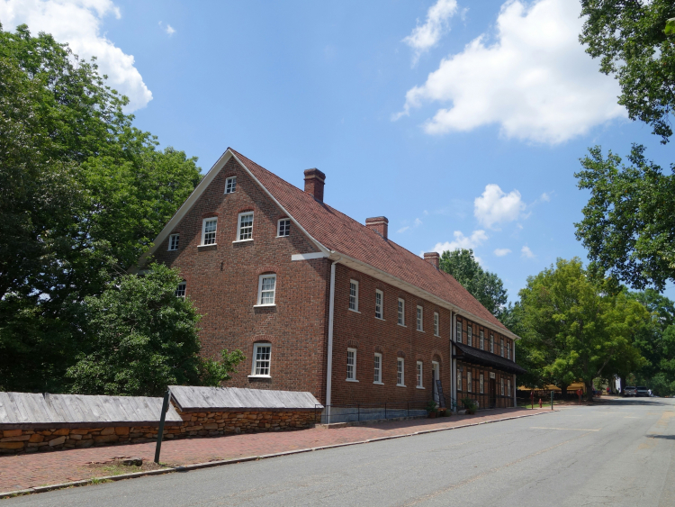 Life in 1776 America Plagued by Pain, Sickness, and Itch