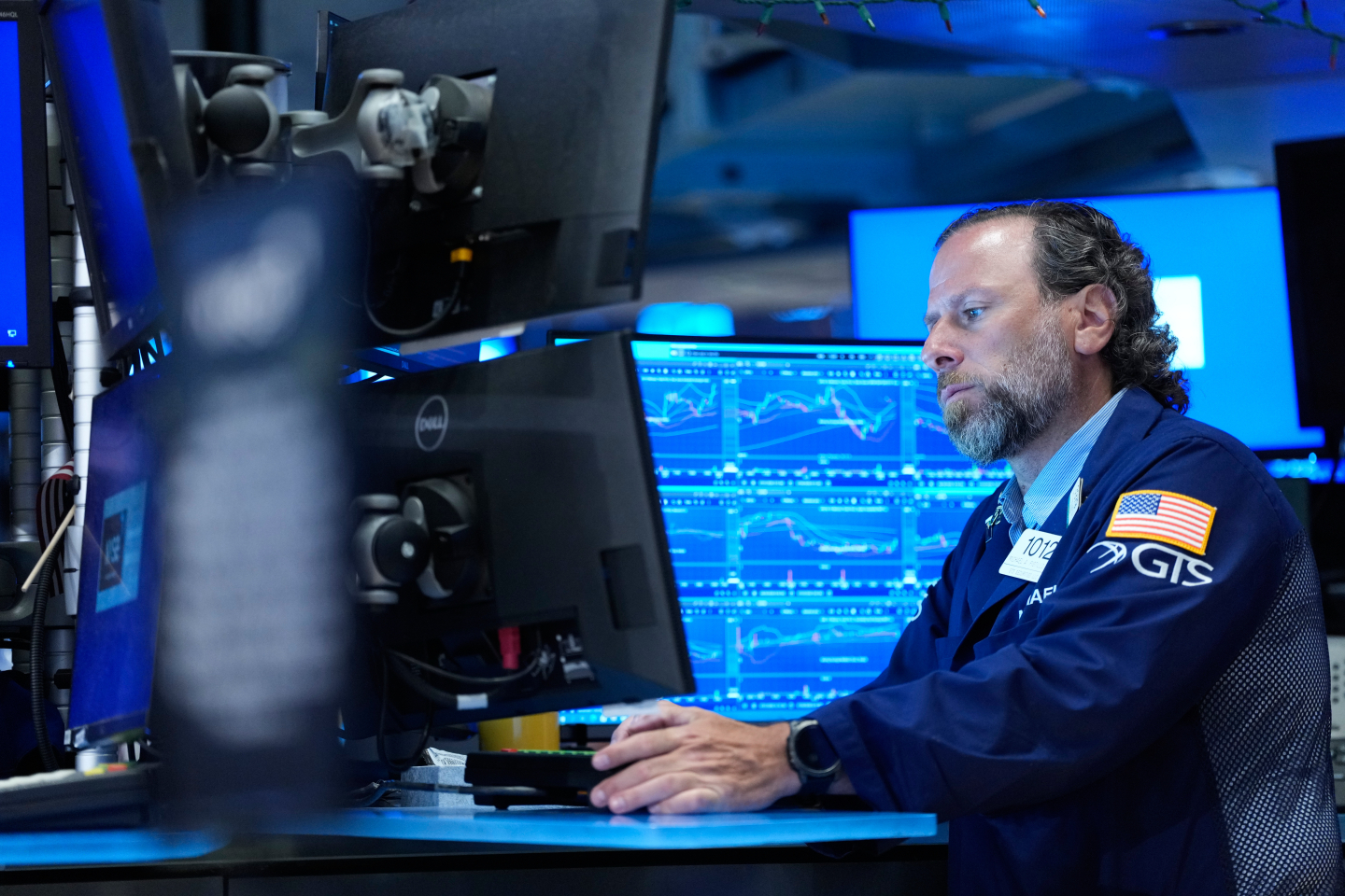 Behind the AI Rally Lies a Dangerous Leverage Cycle