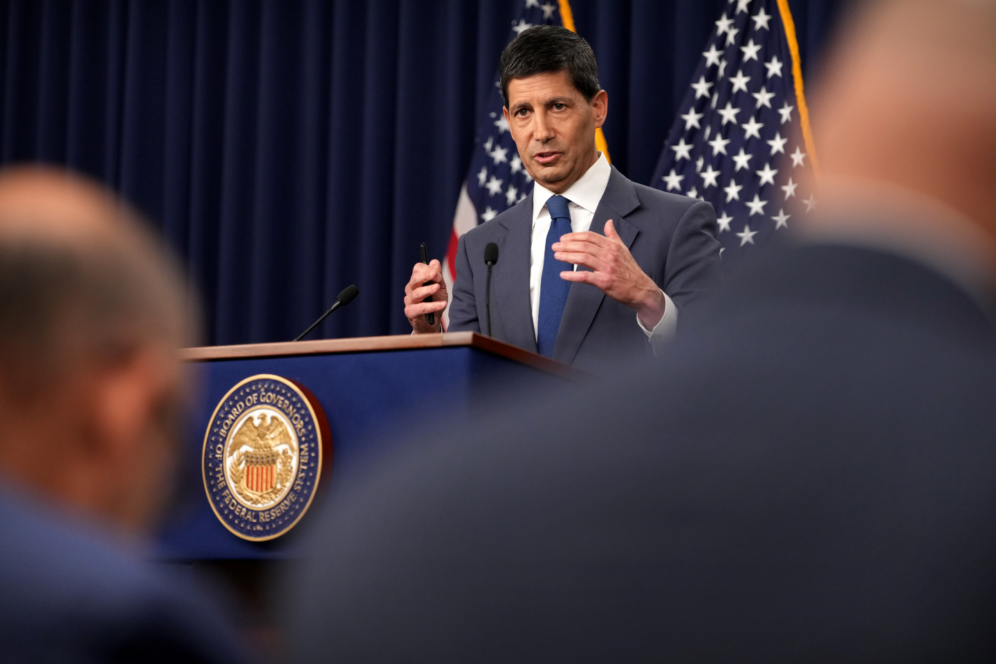 “Classic Values Prevail: Fed Rate Hike Chances Overblown!”