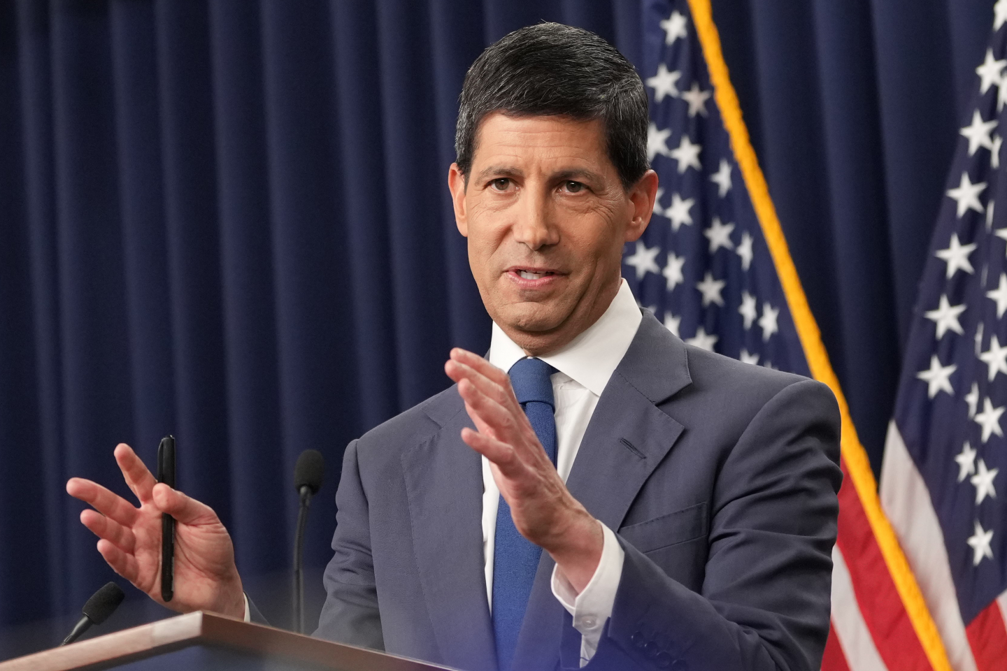 “Unraveling the Mystery of Kevin Warsh: A Beacon of Conservative Principles Emerges”