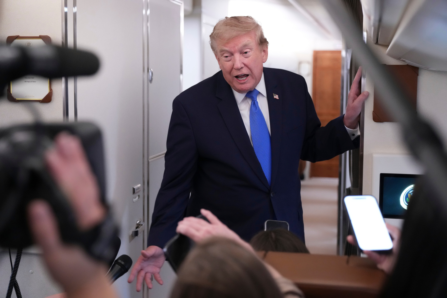 Trump’s August Ratings and GOP Midterm Hopes