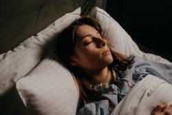 Deep Sleep Brain Waves Offer Protection Against Alzheimer's