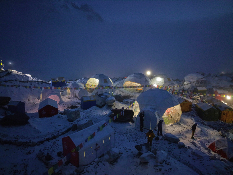 Climbers Are Peeing All Over Mount Everest