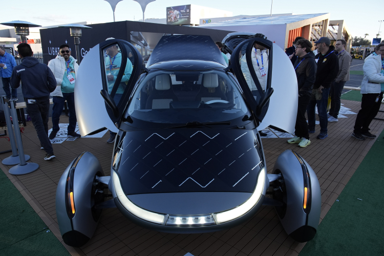 Aptera Built a Solar Car. I Took It for a Drive.