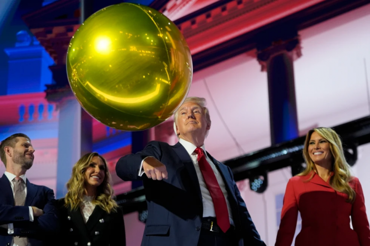 Trump and the GOP Take Their Midterm Show to Dallas