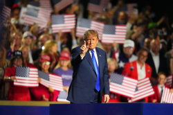 Trump Offers $5,000 Voter Bribe If GOP Wins Midterms