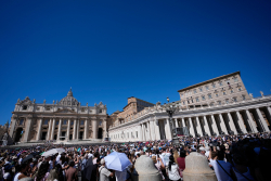 Catholic Bishops, Laity Drift Apart on Immigration