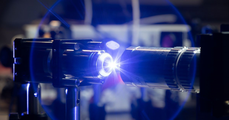 Engineers Alter Material's Magnetic Properties by Shrinking Light