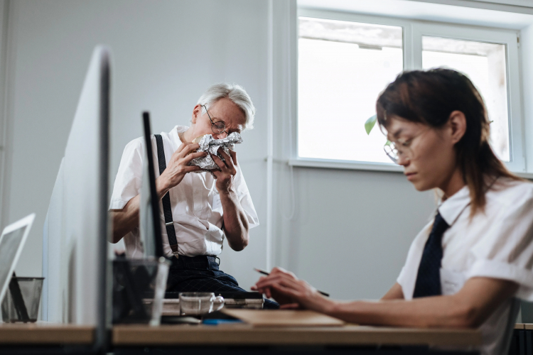 Workers Who Fear AI Replacement Show Worse Behavior