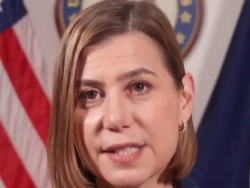 Sen. Slotkin Challenges Trump to Arrest Her: "Do It"